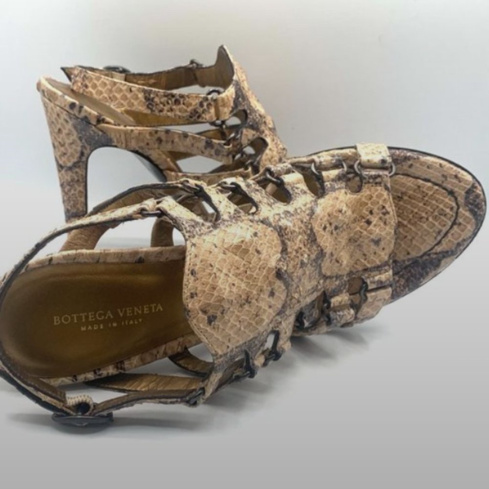 Authentic Bottega Veneta Python Snakeskin Cage Shoes. Elastic